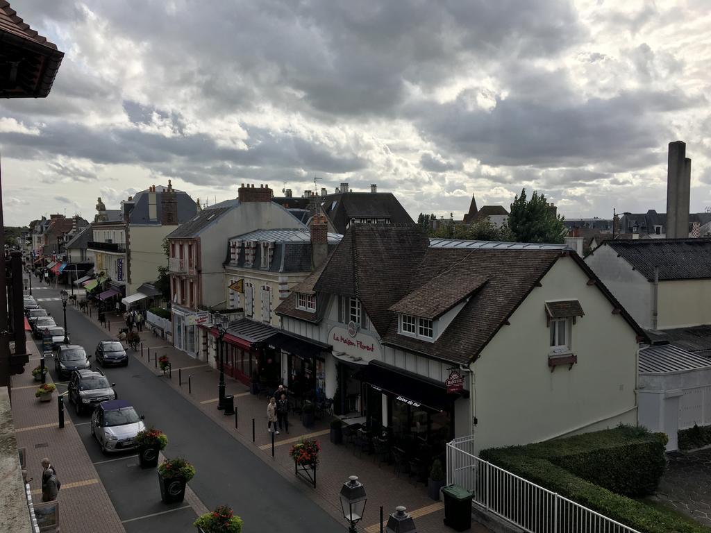 Hotel De Paris Cabourg Exteriör bild